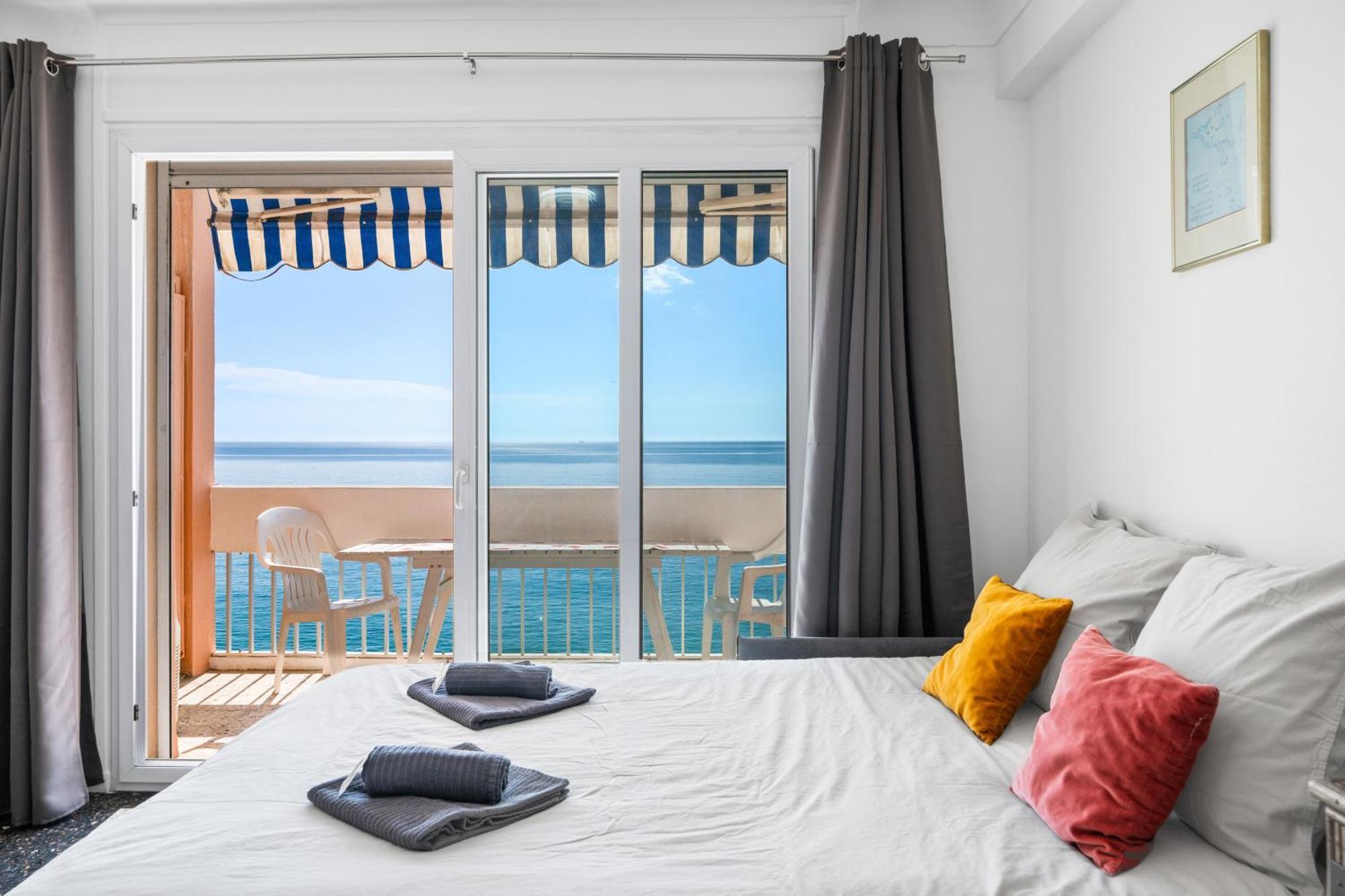 Le Panorama -Vue Exceptionnelle - Dernier Etage - Front De Mer Menton Dış mekan fotoğraf